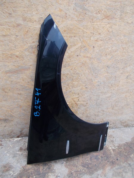 fender front front right MERCEDES C KLASA W204