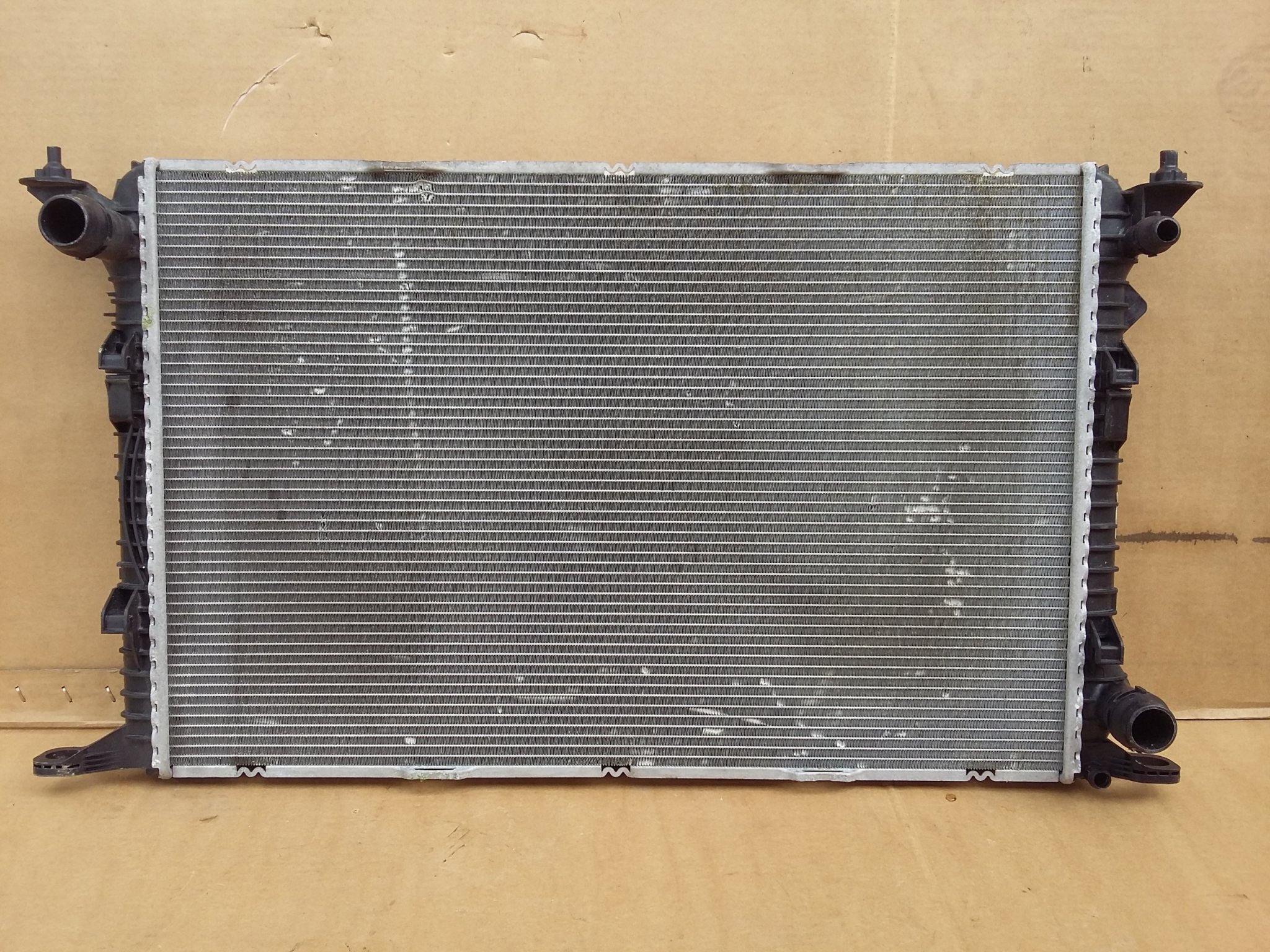Audi OE 8T0260401 конденсатор, радиатор кондиционера