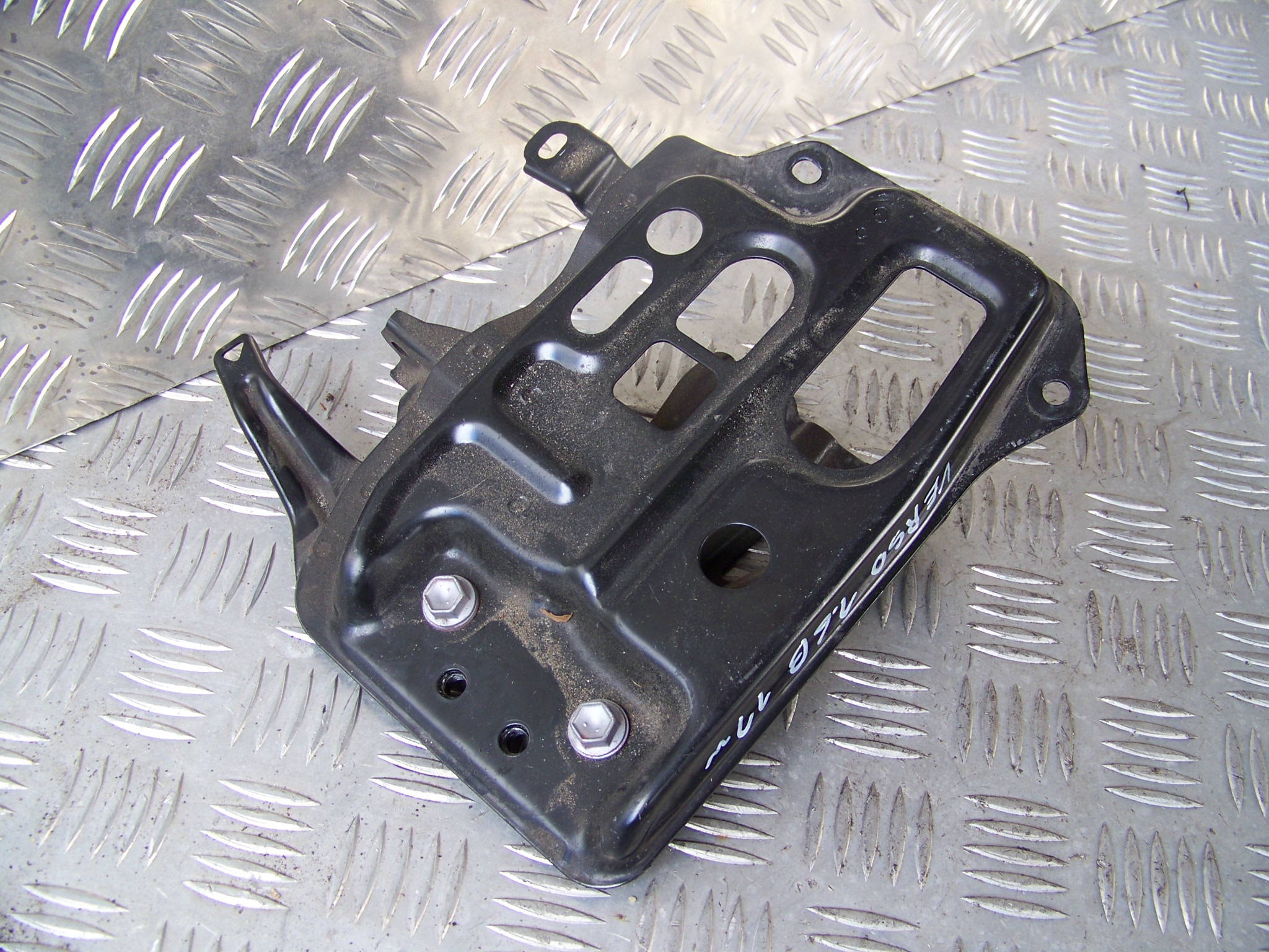 TOYOTA VERSO 09 15 1.6 БЕНЗИНОВЫЙ АККУМУЛЯТОР