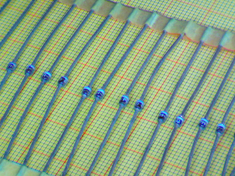 |STcs| BYD13D dioda 200V 1,4A SOD81