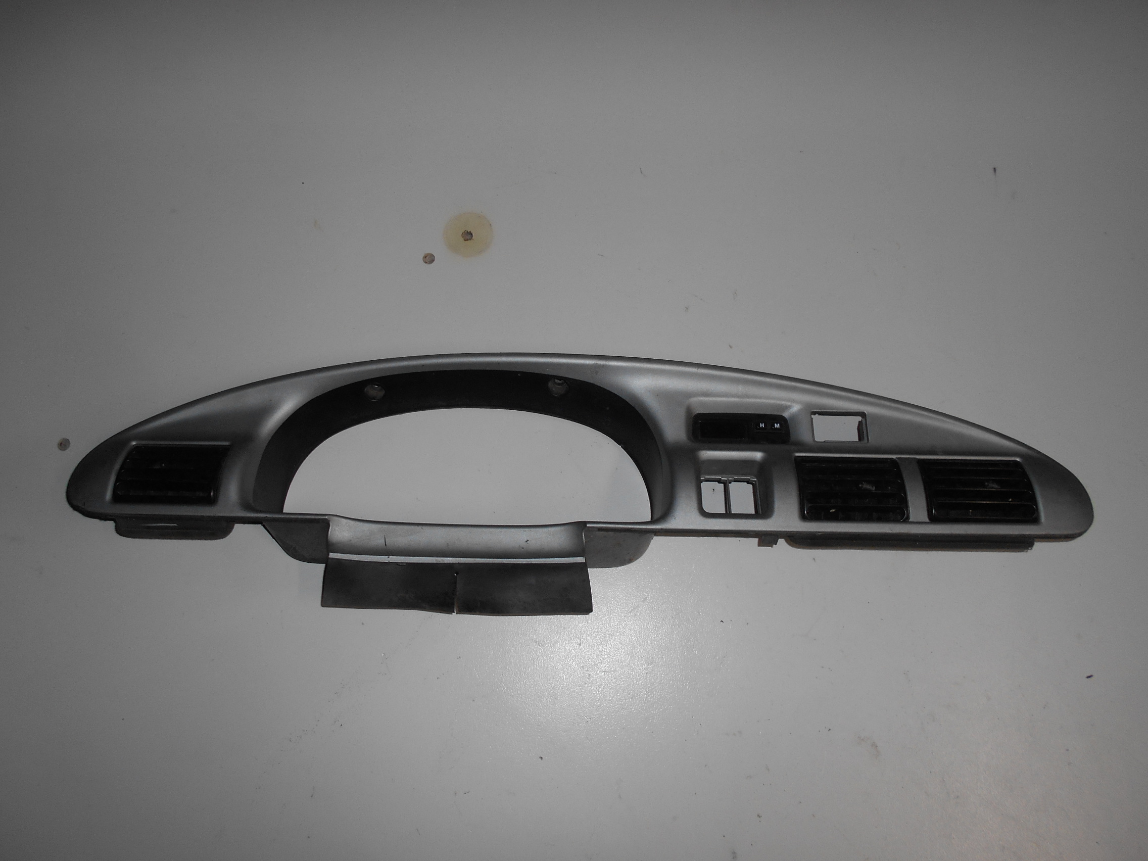 рамка счетчика FORD RANGER 2005R UM81-55-420