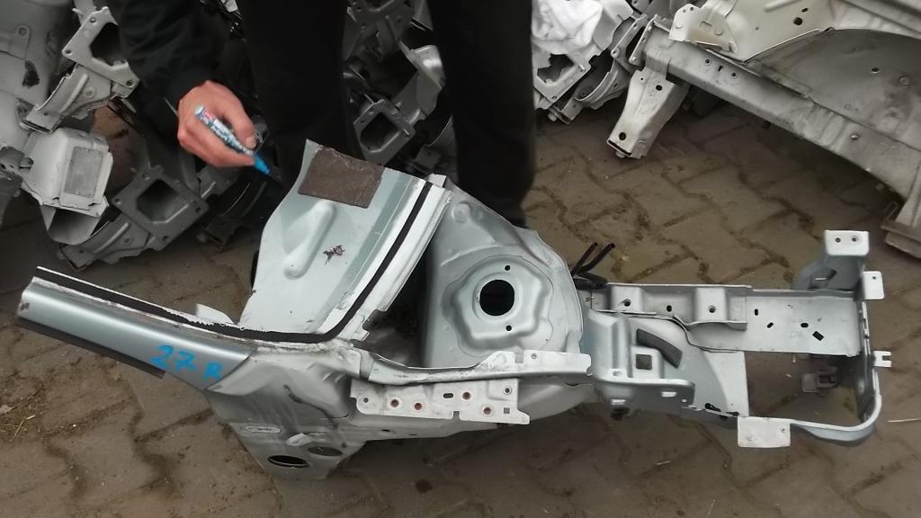 PEUGEOT 207 ĆWIARTKA LEWA OKULAR FARTUCH Producent części Inny