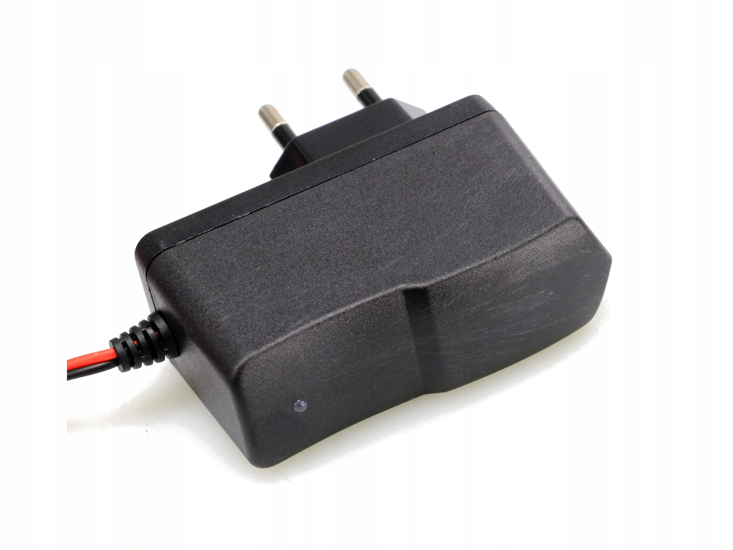 ŁADOWARKA DO AKUMULATORÓW 12V ŻELOWYCH 2.5-20Ah EAN (GTIN) 5907662330566