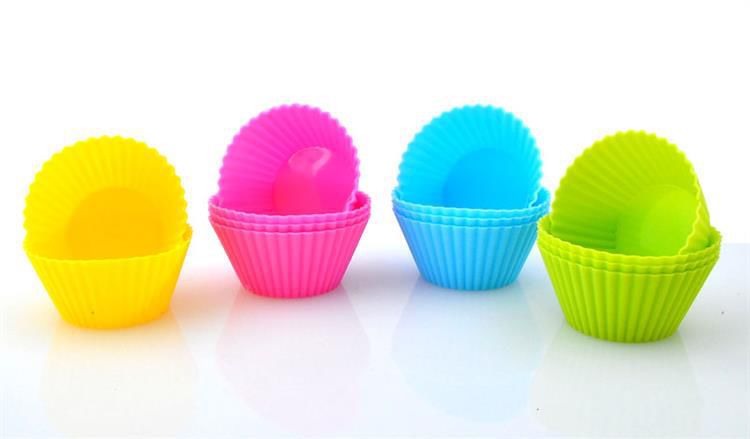 FOREMKI SILIKONOWE BABECZKI MUFFINKI 12SZT Materiał silikon