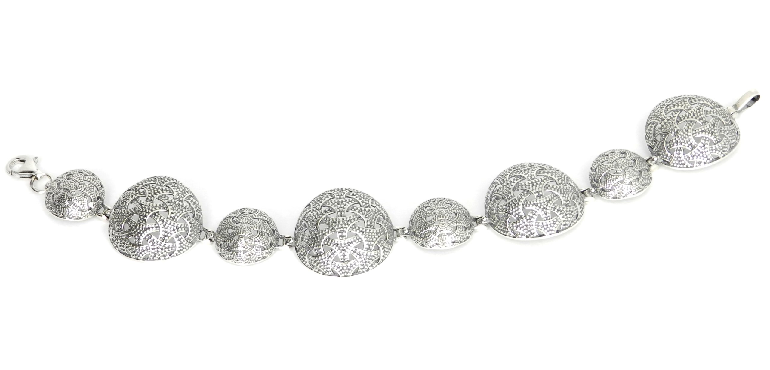 Efektní náramek s oxidovaným stříbro