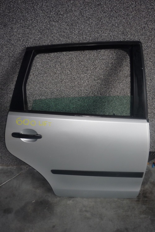 door VW Polo 08r 6Q0 Lifting right rear.