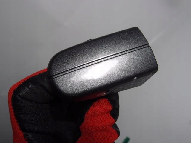 KLAMKA DRZWI PRAWY TYŁ FORD KUGA MK2 2013r Strona zabudowy tylne lewe tylne prawe