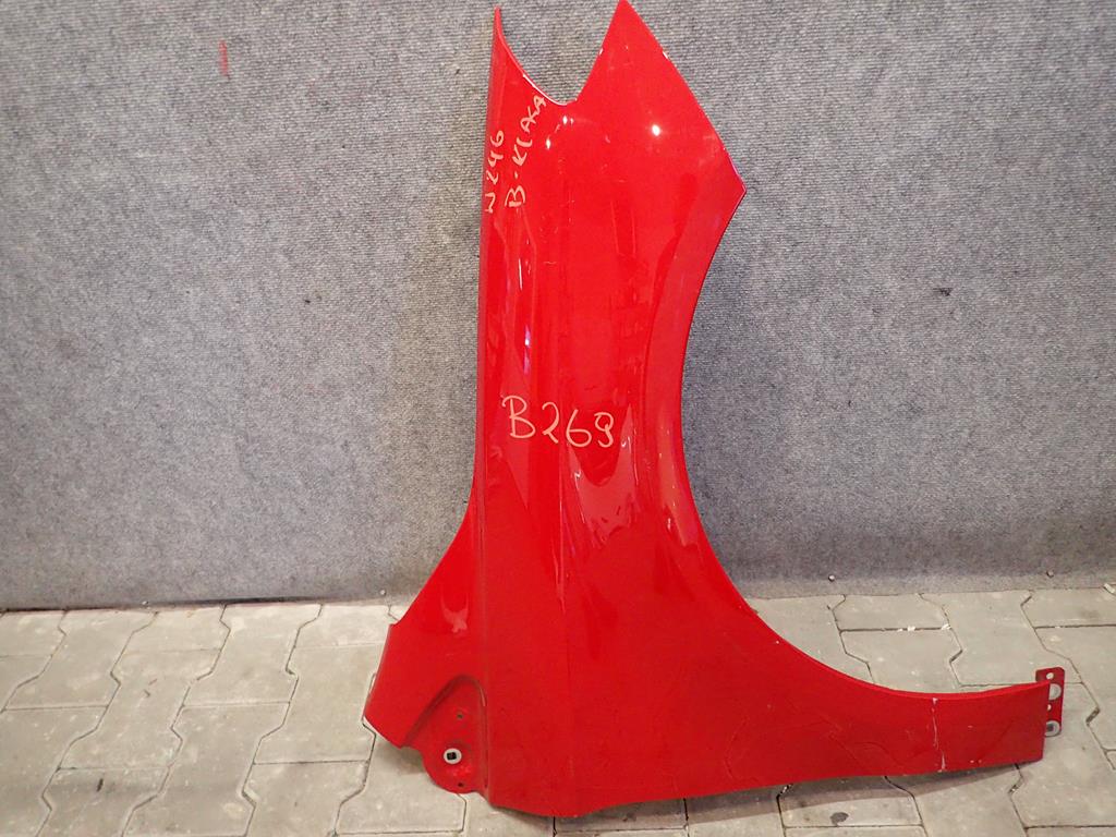 fender front front right MERCEDES B-KLASA W246