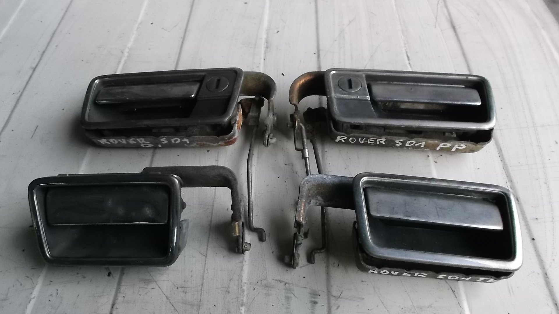 Rover SD1 2300 S MK2 83 86 r klamka przod L P