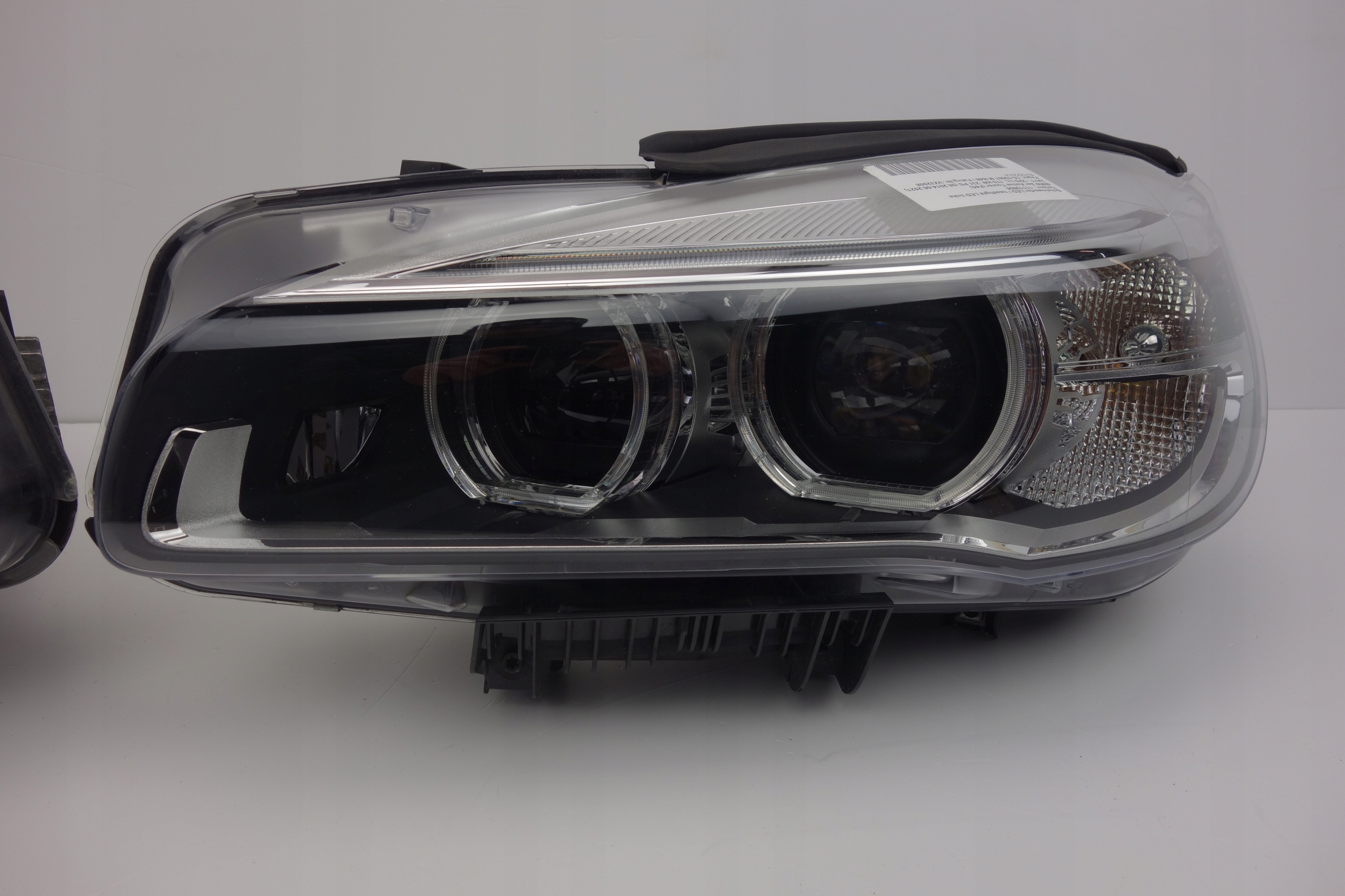 ФАРА ПРАВА ПЕРЕДНЯЯ LED BMW F45 F46 7409110