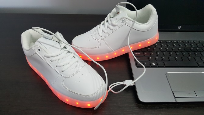 BUTY LED HIT SHUFFLE DANCE MODA 2018 ŚWIECĄCE R.35 Długość wkładki 23 cm