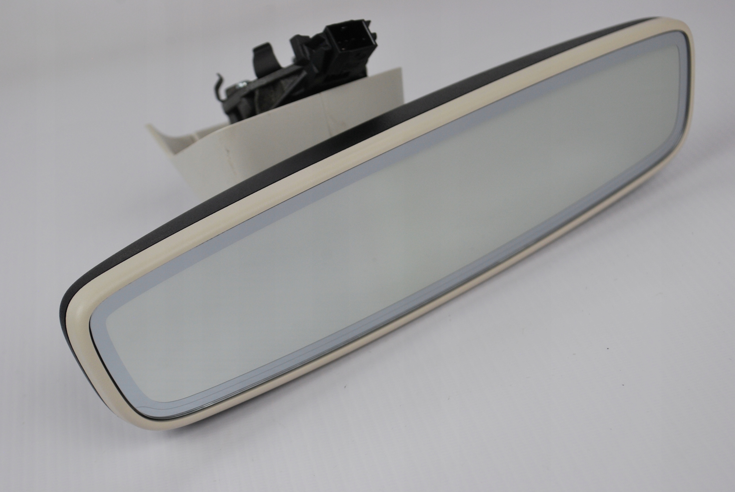 Lusterko wewnetrzne VW Passat 3G0857511AF