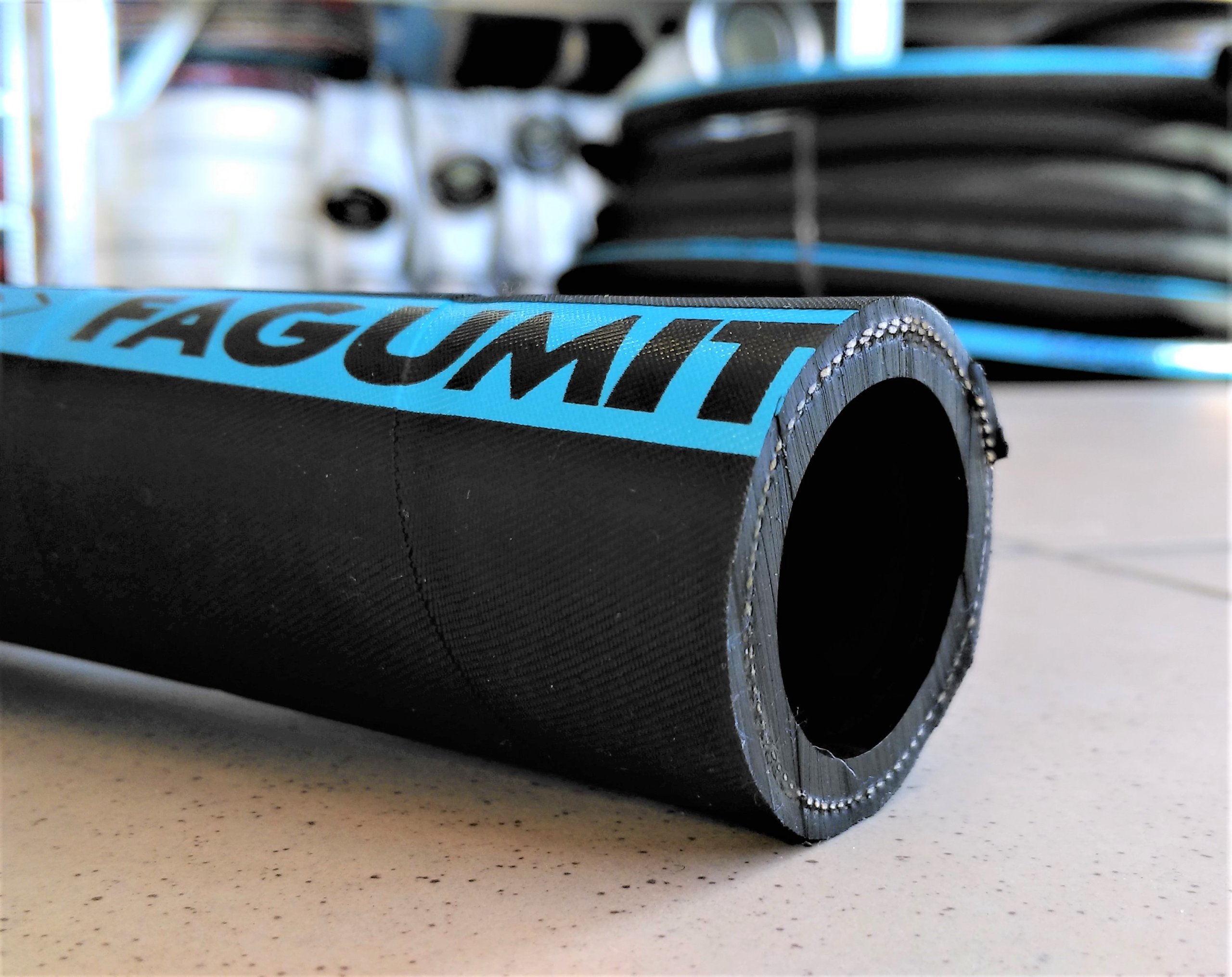 

Wąż Gumowy Do Pary 143'C Fi 20mm 0,4MPa Fagumit