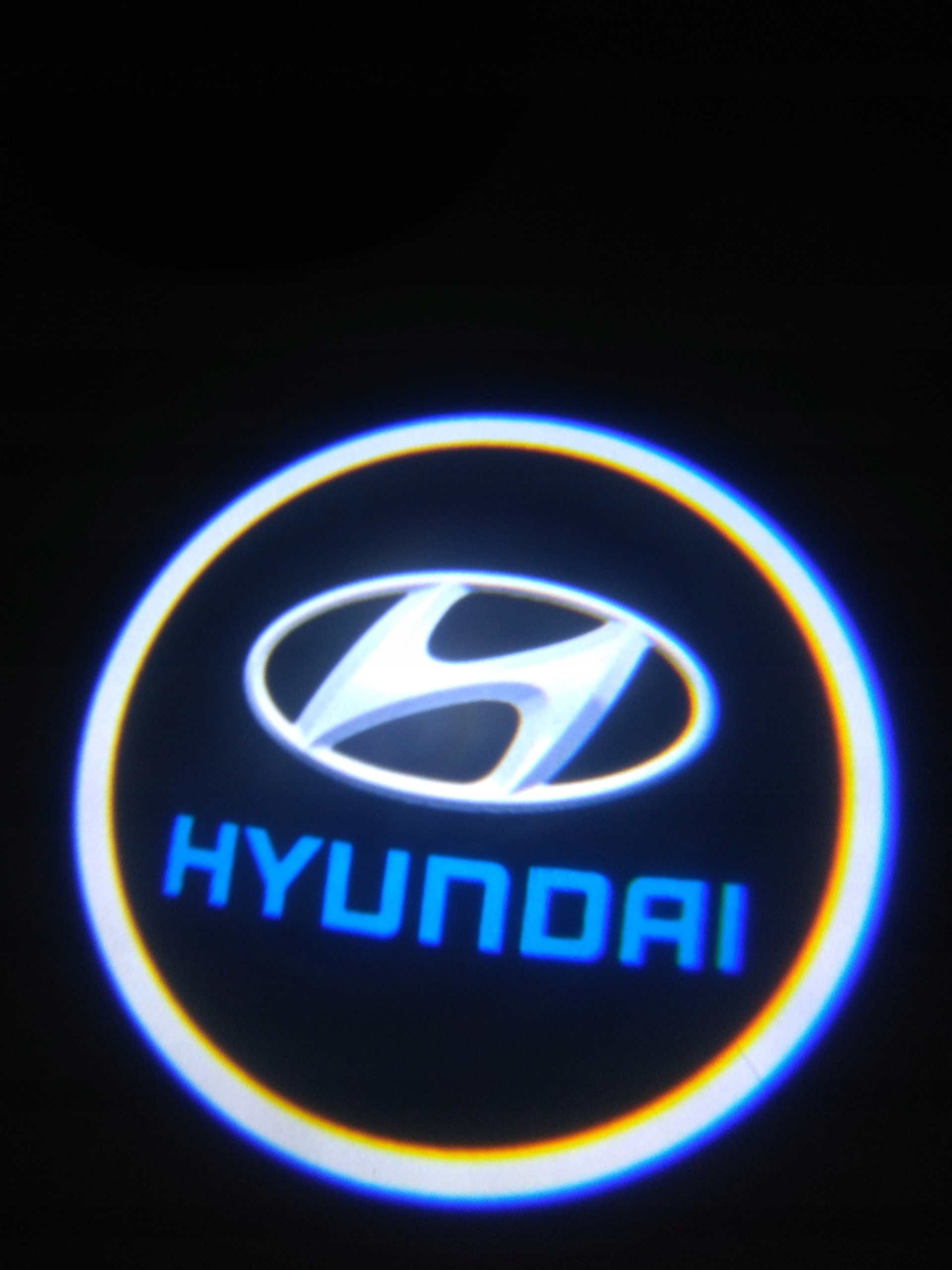 PROJEKTORY LED HYUNDAI UNIWERSALNE każdy model Waga produktu z opakowaniem jednostkowym 0.4 kg