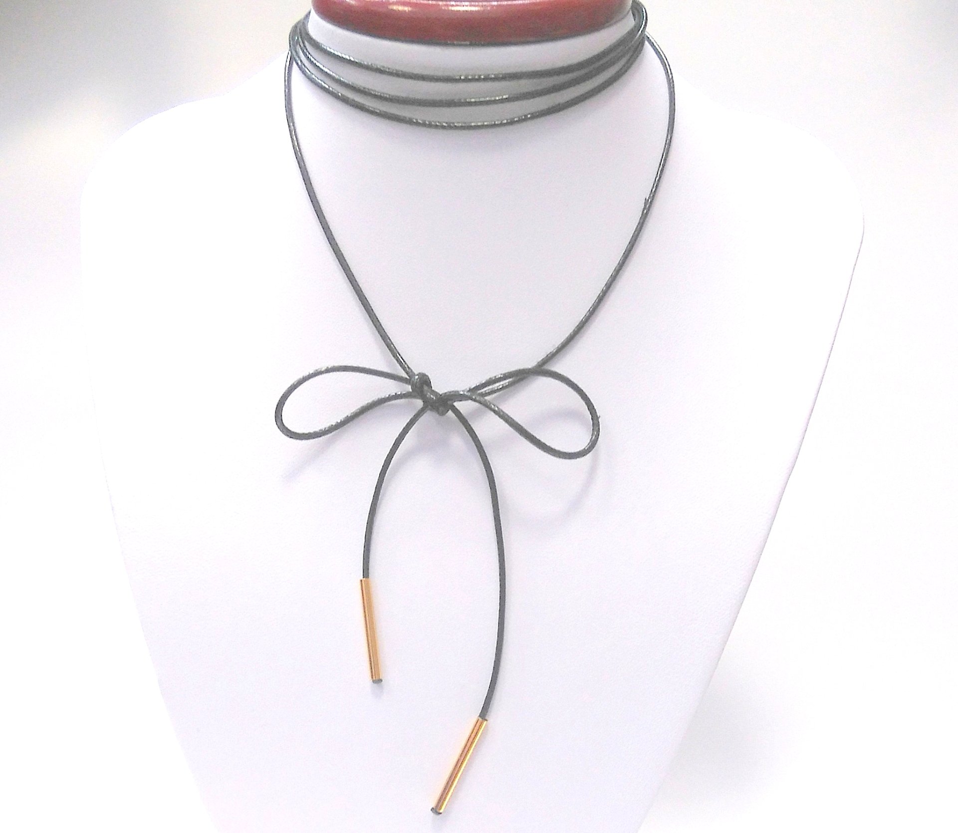 

Naszyjnik Retro Choker Długi Kolory Sznurek Rzemyk