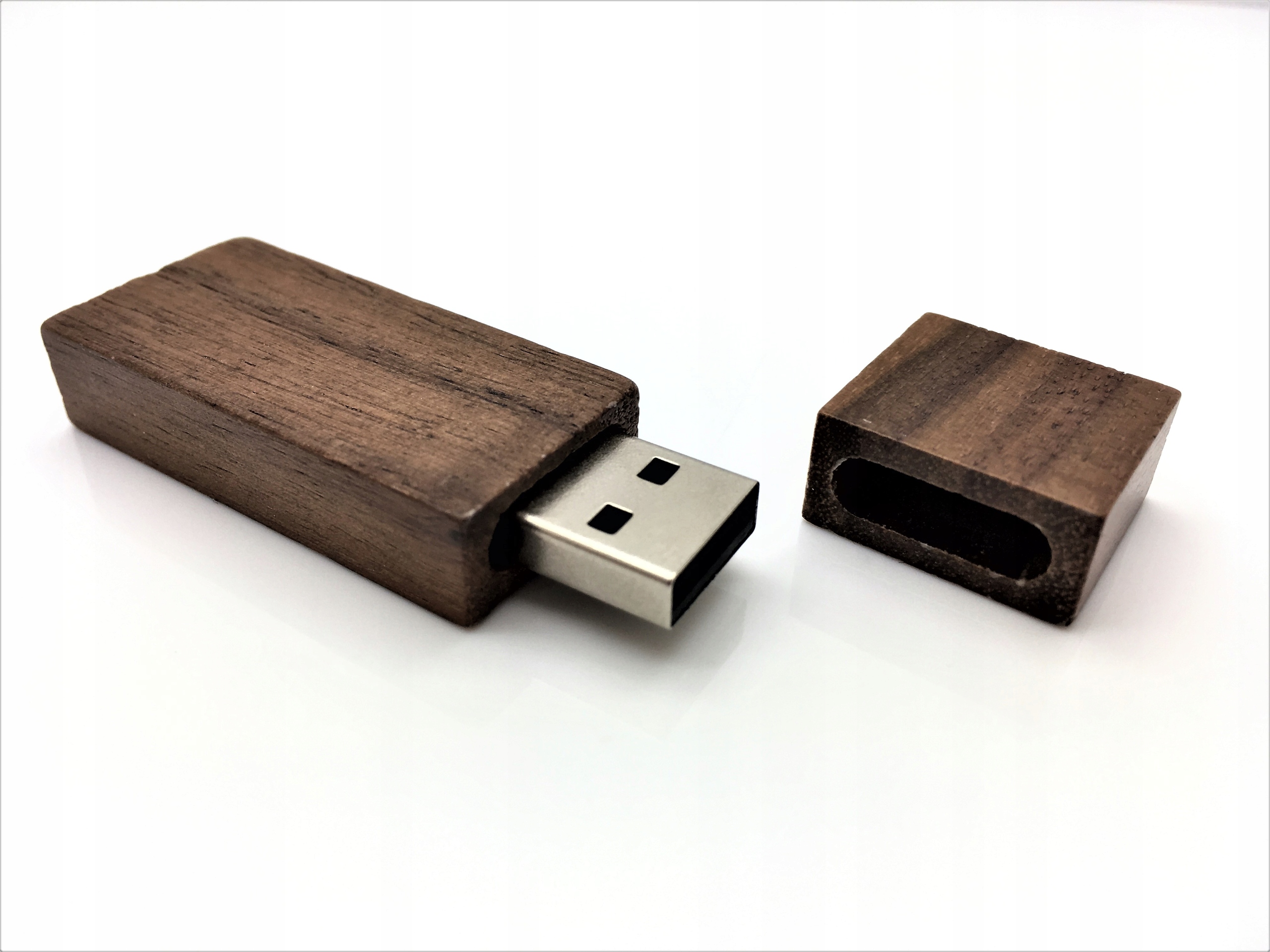 

Pendrive drewniany 64 Gb Eko ciemne drewno