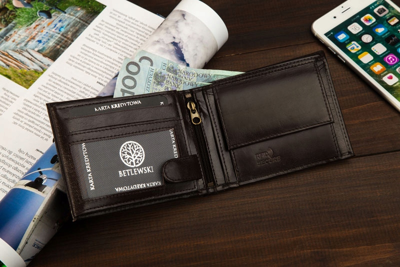 SKÓRZANY PORTFEL MĘSKI POZIOMY BETLEWSKI RFID EAN (GTIN) 5907538200023