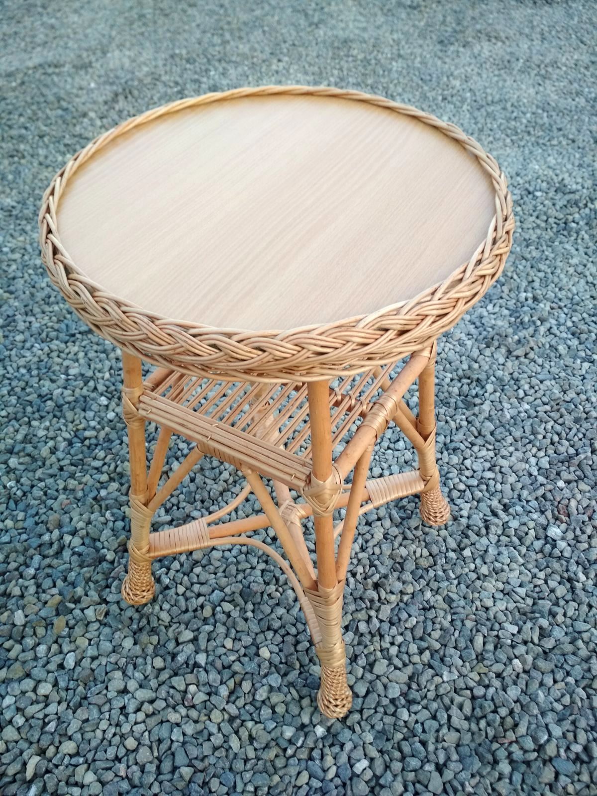 STOLIK Z WIKLINY OKRĄGŁY MAŁY NATURALNY - 'BOCIEK' Marka inna