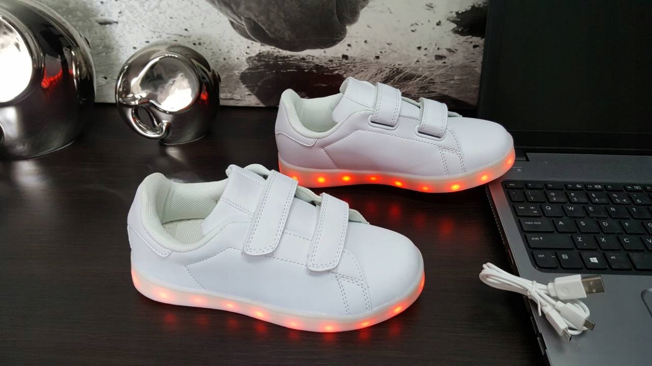 BUTY LED ŚWIECĄCE PODSWIETLANE NA RZEP ROZ.21 Marka Inna marka