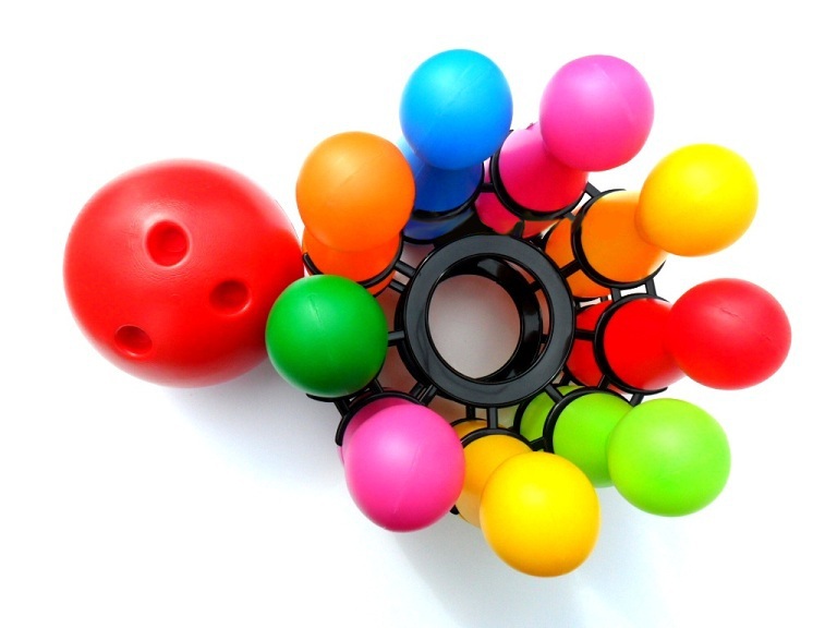 Kręgle Maxi w Koszyku - Zabawa z Klasą dla Dzieci Bohater brak