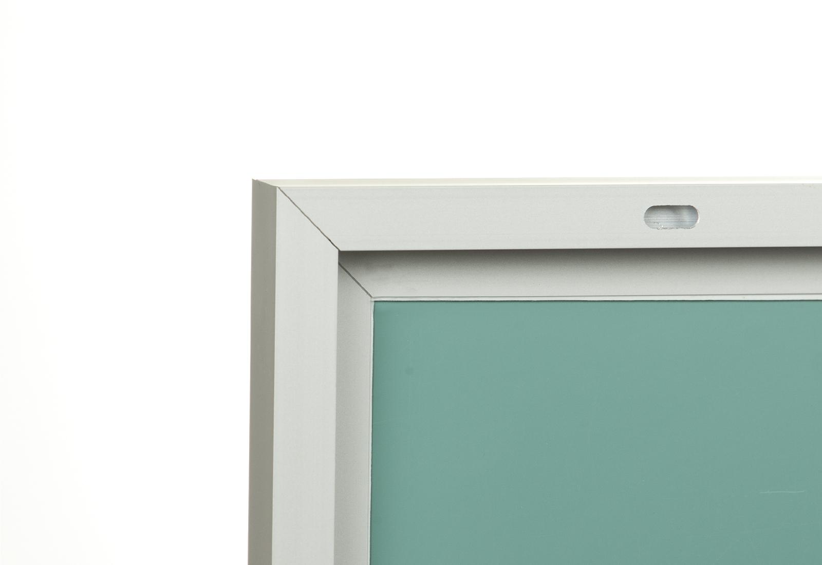 LUSTRO LED 50x70 w RAMIE ALUMINIOWEJ włącznik Typ lustra ścienne