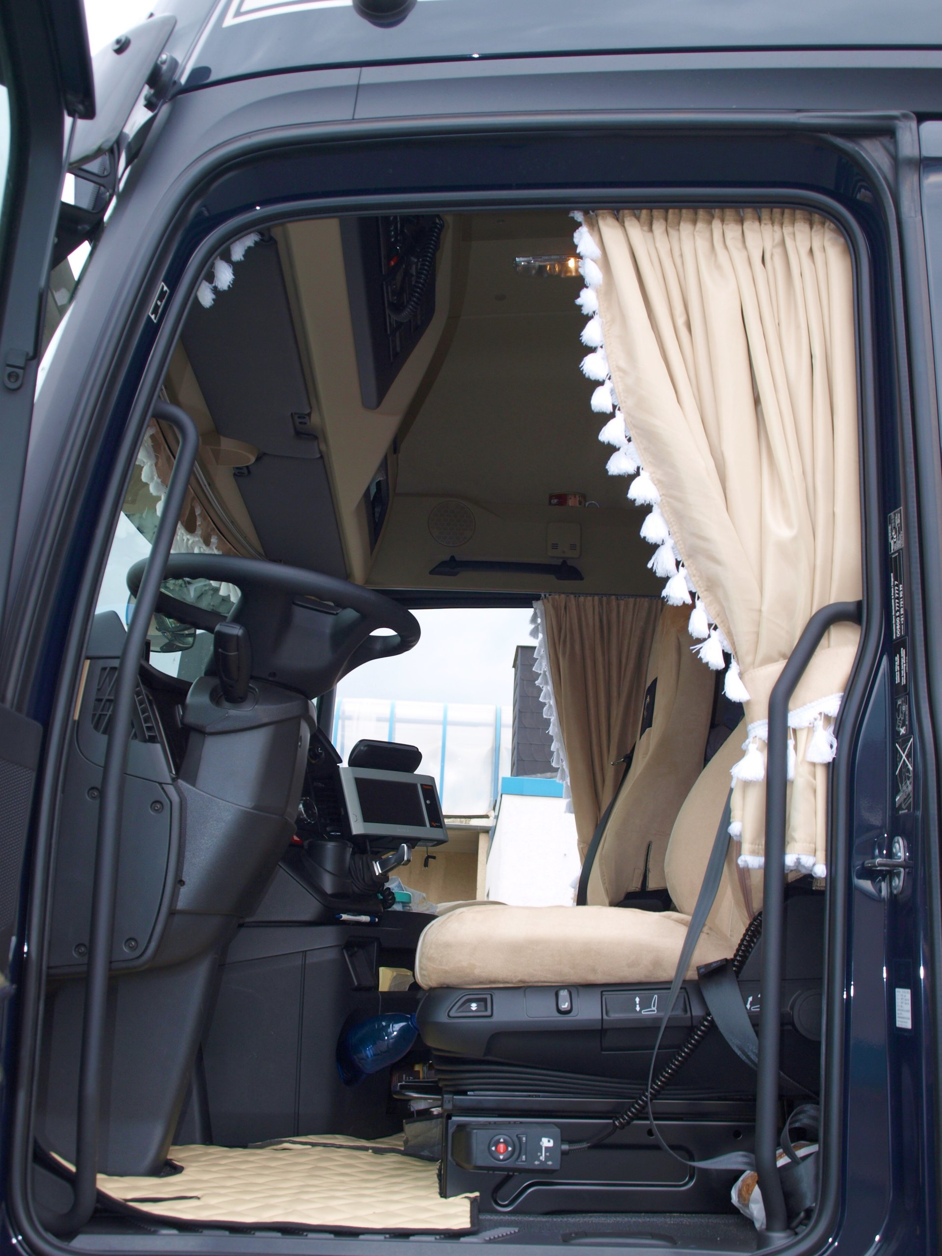 MAN CURTAIN CURTAINS NEW TGX MODEL FROM 2020. + HOOKS