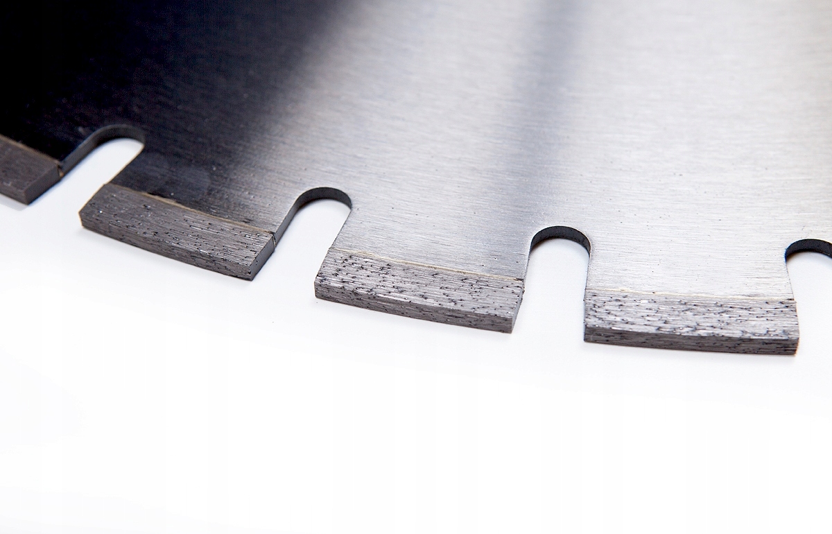 TARCZA DIAMENTOWA 900 TECH-WIERT PIŁA PRZECINARKA Waga produktu z opakowaniem jednostkowym 10 kg