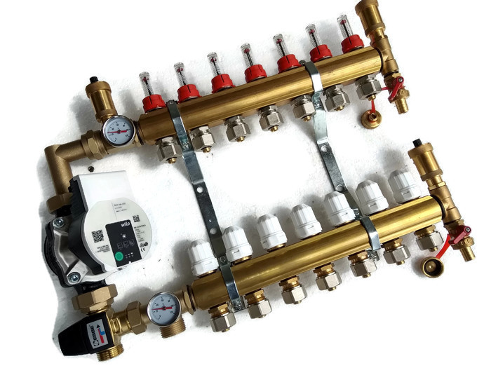 Rozdělovač 9 okruhů s čerpací skupinou pro podlahové krytiny