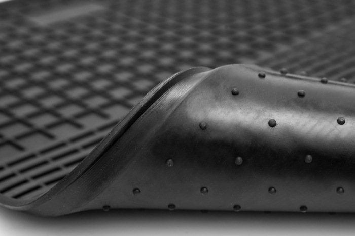 DYWANIKI GUMOWE WYCIERACZKI FORD FOCUS C-MAX 03-10 Producent Motohobby