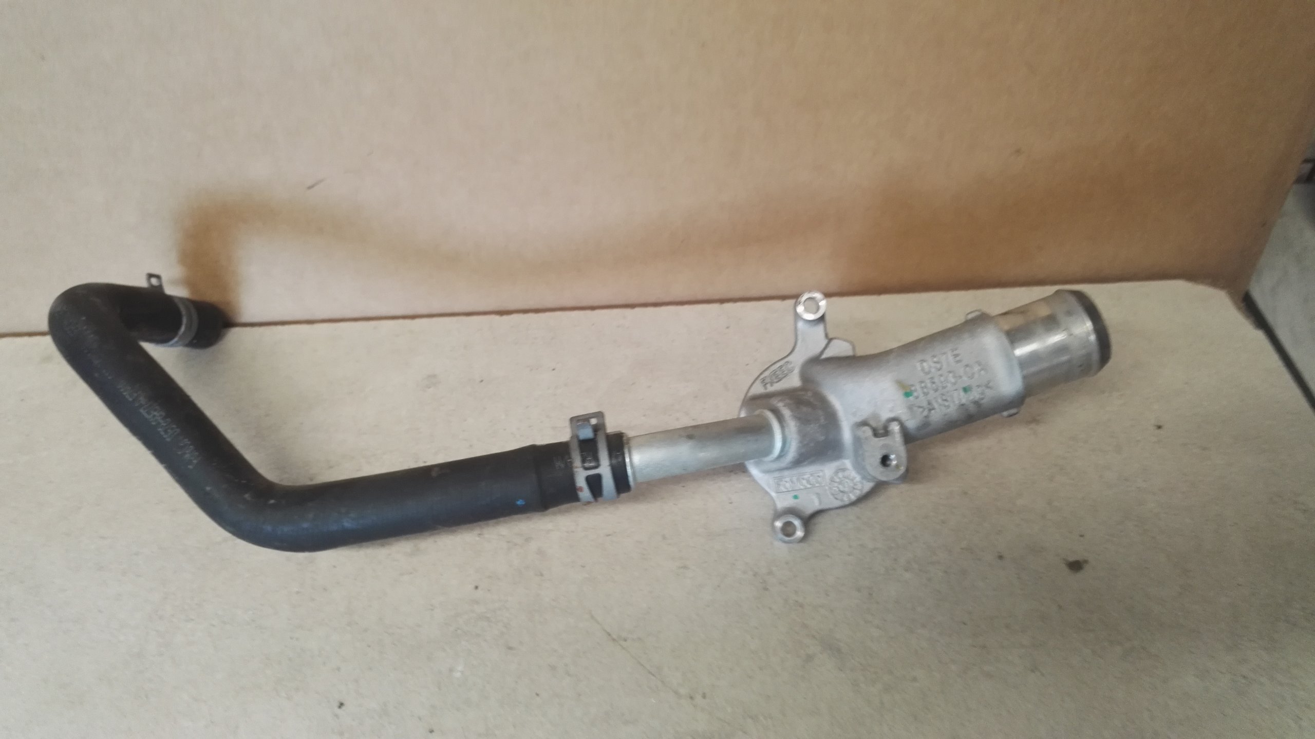 FORD MONDEO MK5 2.0 HYBRID ПАТРУБОК DS7E-88593-CA