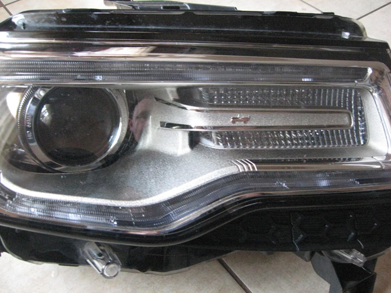правая - Би-ксенон led - Grand CHEROKEE IV 2015