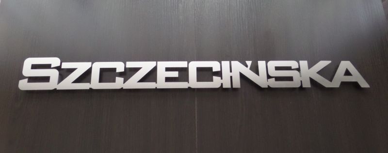 NAPIS NUMER NA DOM ZE STALI NIERDZEWNEJ INOX Wysokość produktu 10 cm