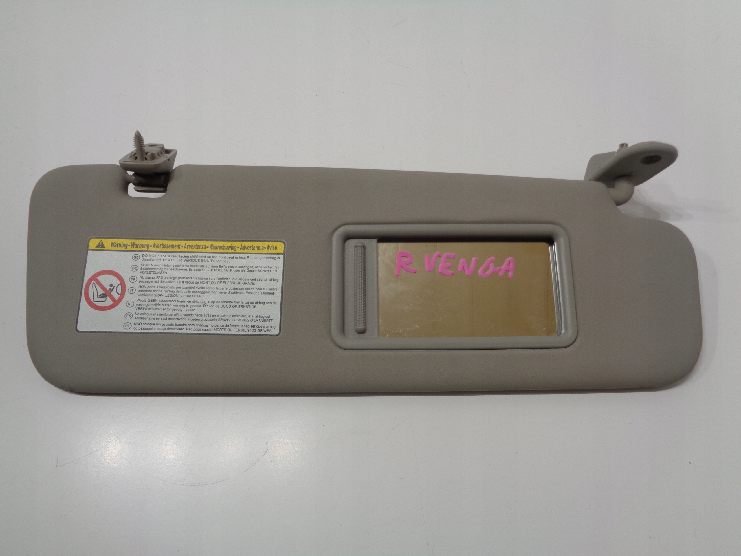 DASZEK OSŁONA PRZECIWSŁONECZNA KIA VENGA 2009- Typ samochodu Samochody osobowe