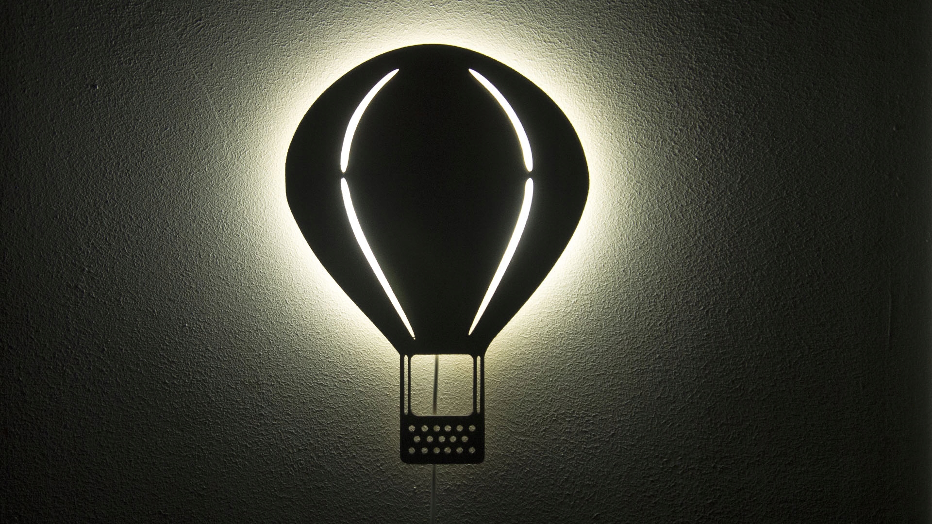 Lampka nocna LED drewniana dla dzieci BALON, lampka balon z koszem Marka inna marka