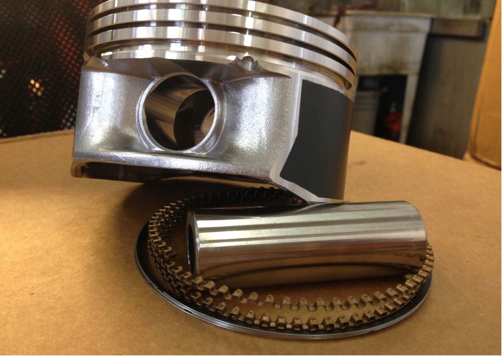 P5011P - DODGE RAM 1500 ПІКАП HEMI ПОРШЕНЬ + КІЛЬЦЯ 5.7