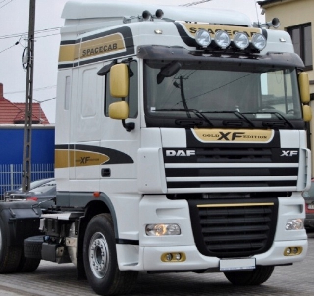 Наклейка даф 105. DAF 95xf Limited Edition. Даф 105 Лимитед эдишн. Наклейки на DAF XF 95. Наклейки на DAF xf105.