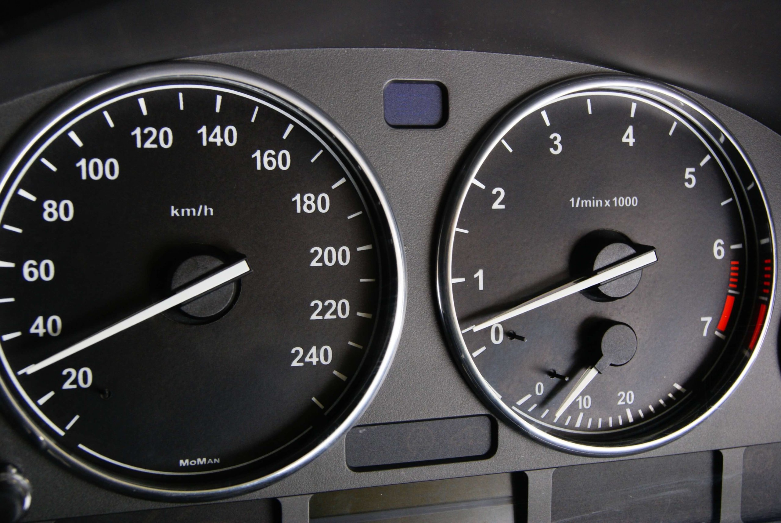 BMW E38 диски INDIGLO для одометра модель 1 MoMan EAN (GTIN) 0089688078426