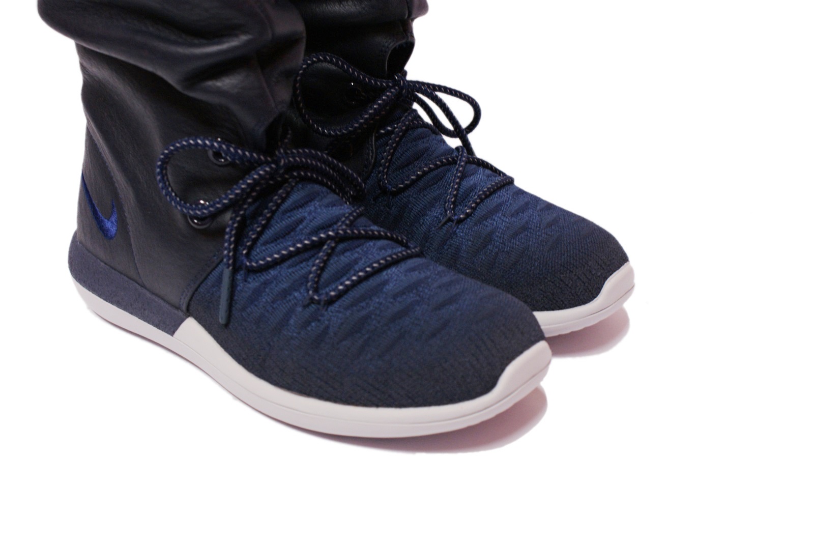 WMNS Nike Roshe Two Hi Flyknit 38 Zimowe Wzór dominujący bez wzoru