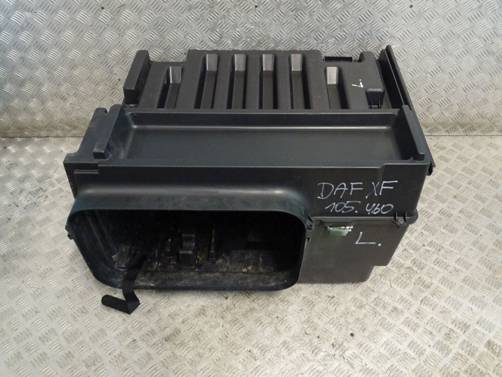 вещевой ящик даф. выдвижной ящик даф 105. вещевой ящик daf 105 правый. вещевой ящик даф. бардачок daf 105.