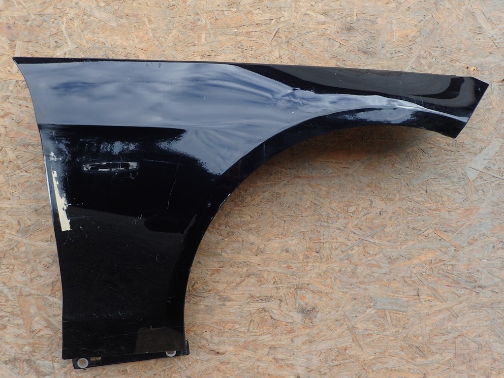 fender right front MERCEDES E KLASA 212 2009
