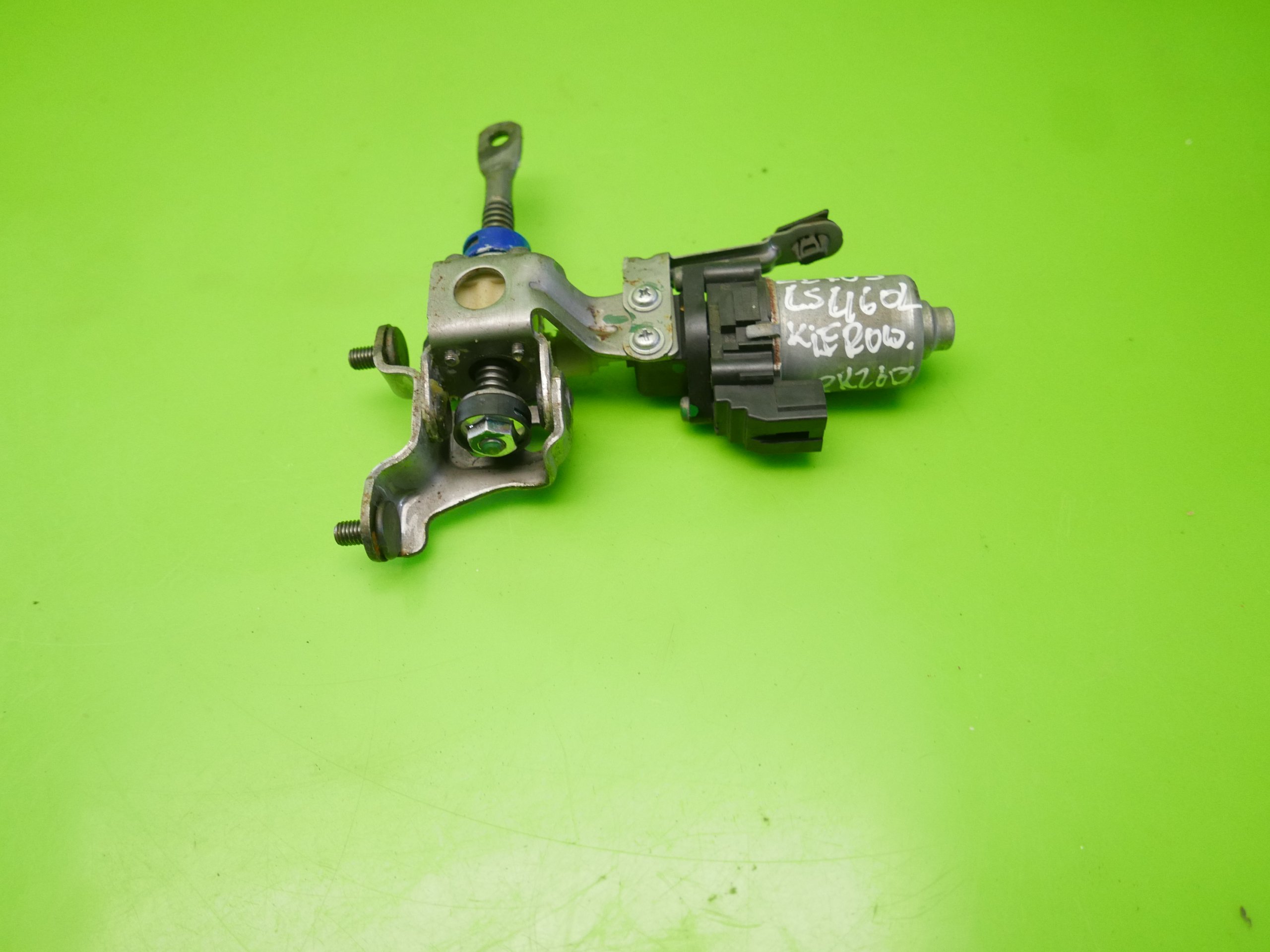 SILNICZEK FOTELA PRZOD LEWY LEXUS LS LS460L 12 17 Car type Passenger cars