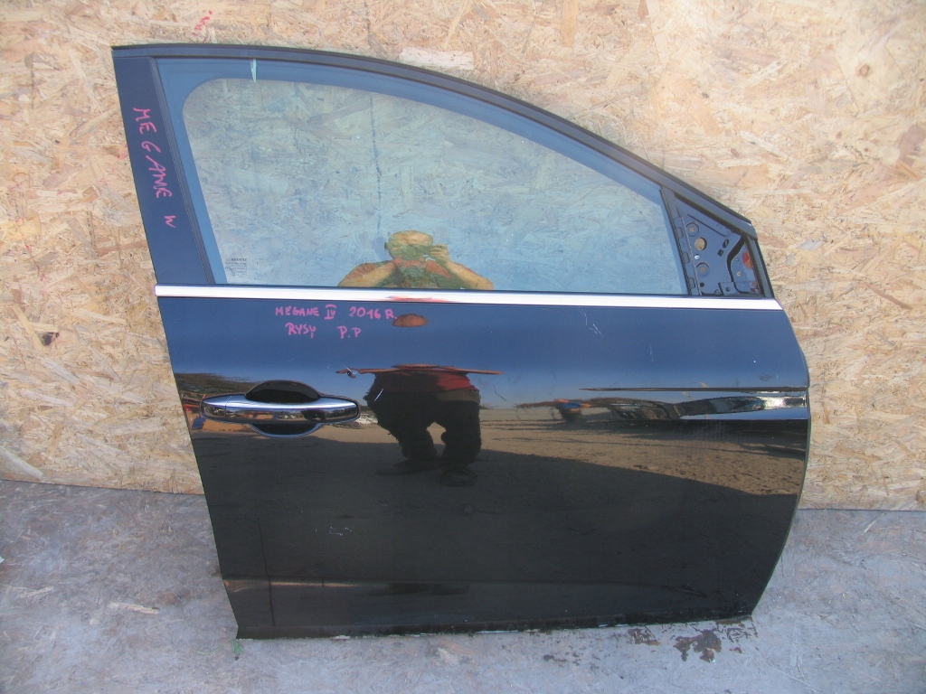 Drzwi prawe przednie kompletne Renault Megane IV 4