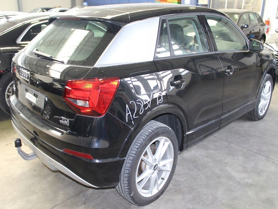 AUDI Q2 81a KOMPLETNY Tył БАМПЕР КРИШКА  ФАРИ Ly9b Виробник запчастини Audi OE foto 0