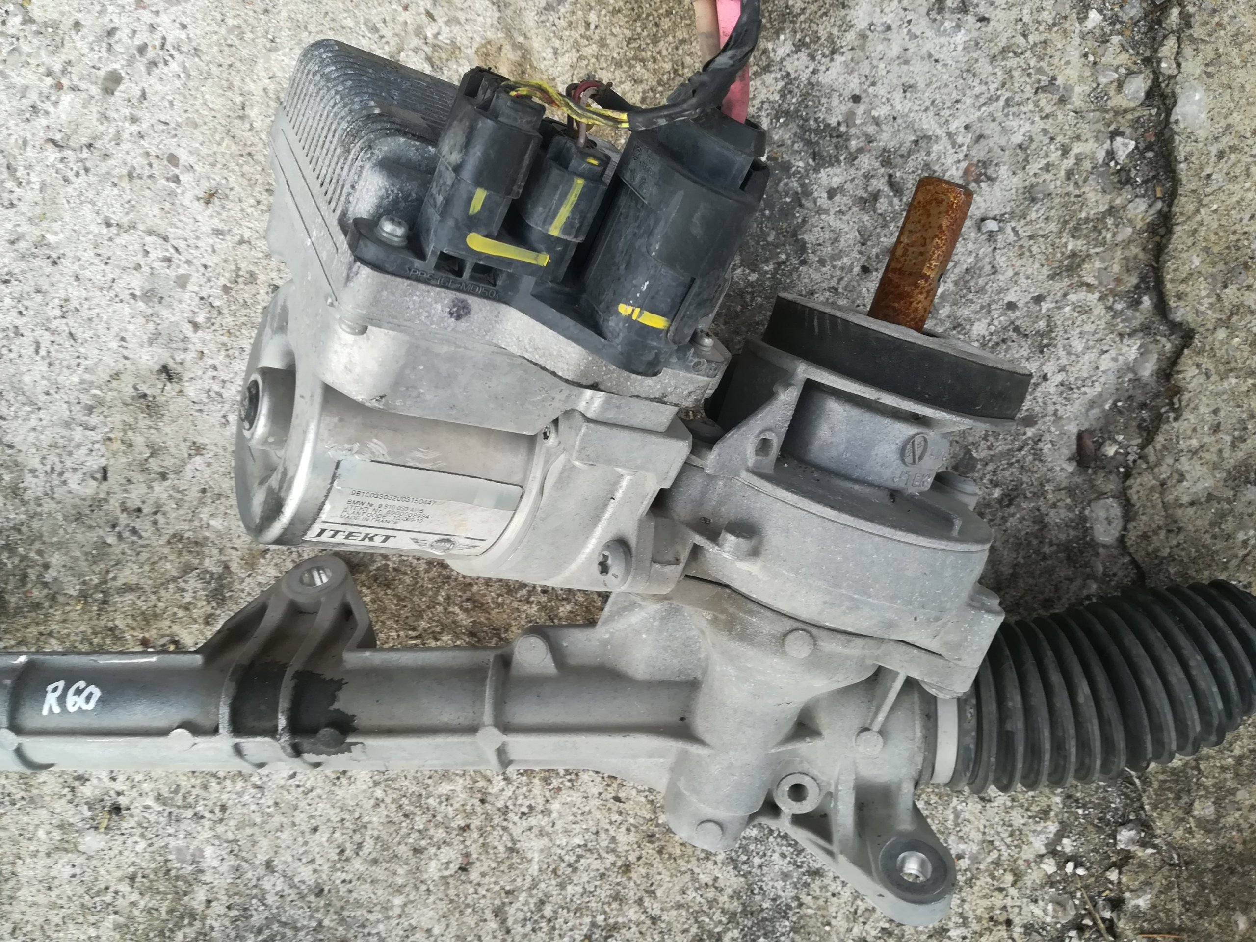 MINI COUNTRYMAN R 60 servo control