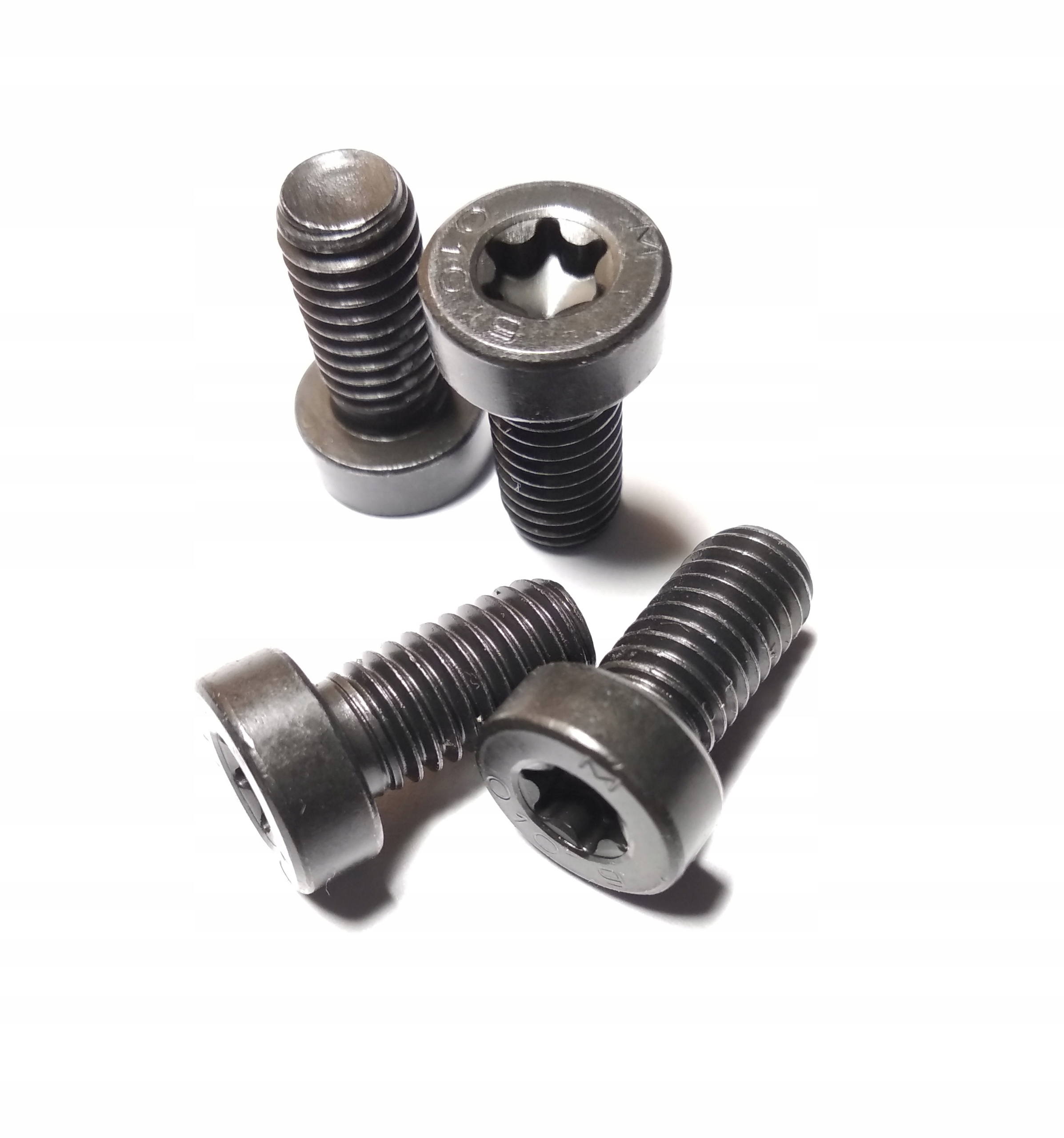 

Śruba Torx F01M100684 mocująca głowicę pompy Cr