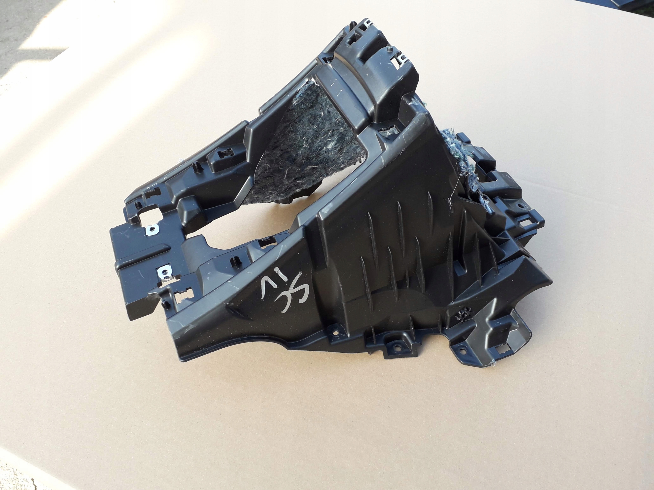 ЦЕНТРАЛЬНЫЙ ТУННЕЛЬ RENAULT SCENIC IV 16-