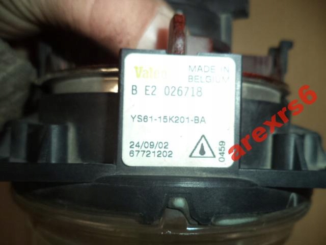 FORD TRANSIT CONNECT HALOGENY PRZÓD Typ samochodu Samochody dostawcze