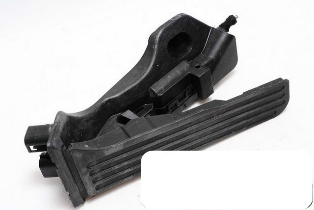 POTENCJOMETR PEDAŁ GAZU GOLF V 1.9 1K1721503M Producent części Inny