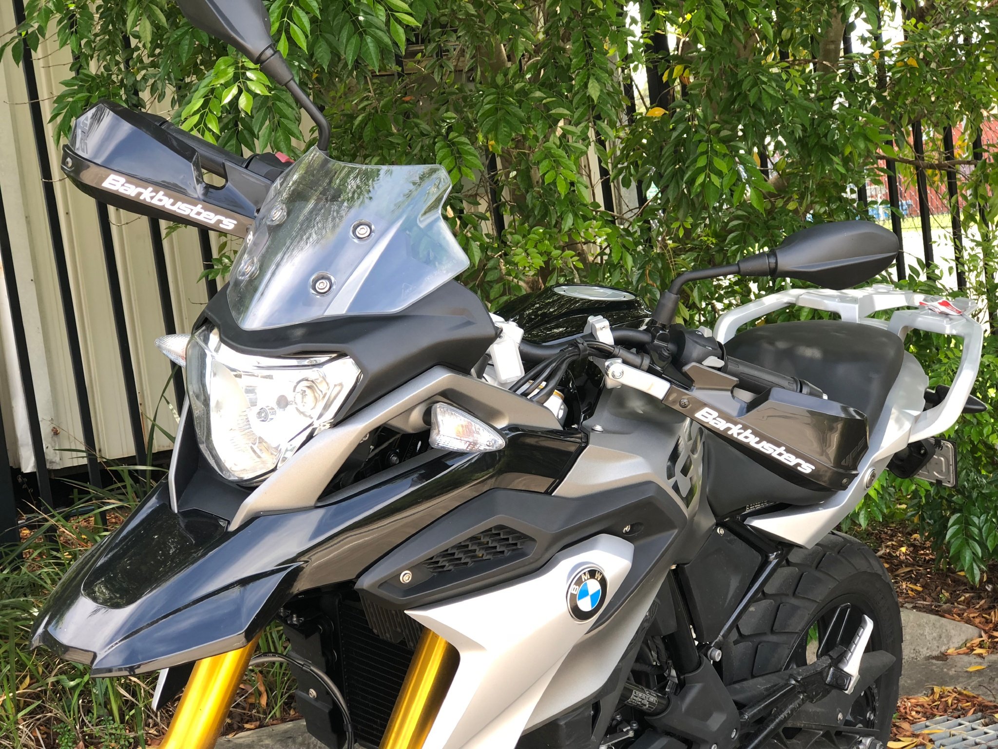 Handbary BMW G310R 2020 BARKBUSTERS Dopasowanie do pojazdu produkt dedykowany