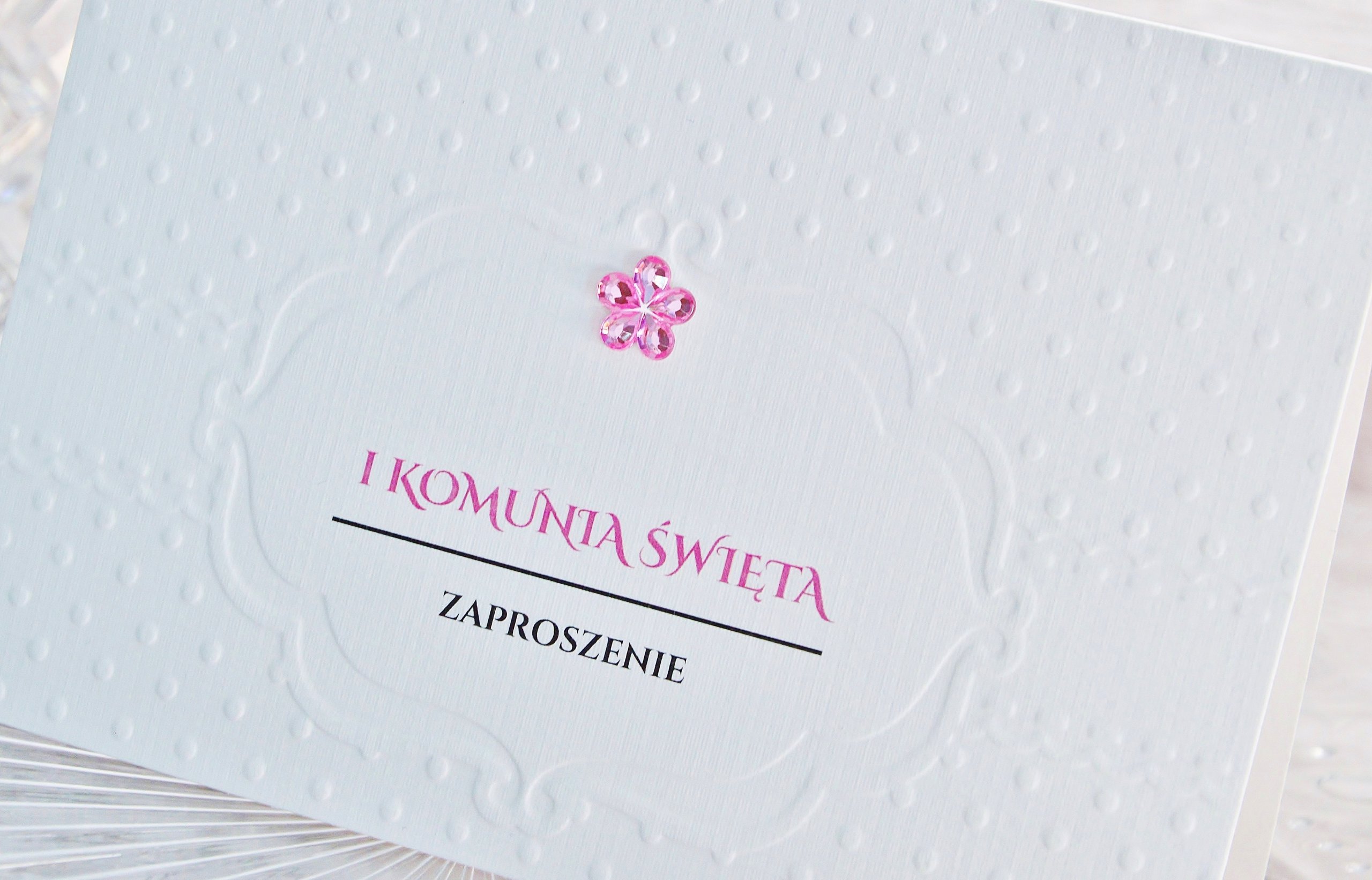 ZAPROSZENIA NA KOMUNIĘ ŚWIĘTĄ KOMUNIJNE FLOWER Wysokość produktu 10.5 cm